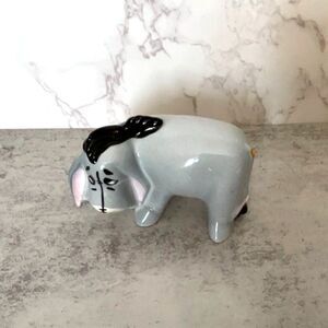 Vintage Beswick Eeyore figurine Walt Disney stamp so cute